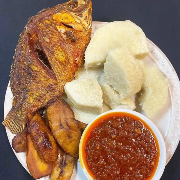 Boiled Yamplantain and fishegg sauce (1)